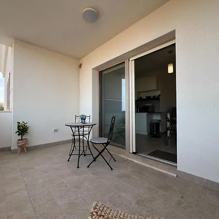 Francoforte 10 Apartment *