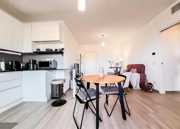 Francoforte 10 Apartment *